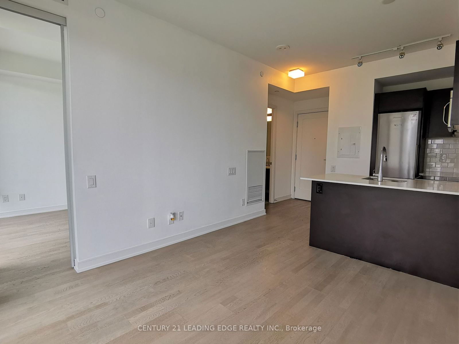 57 St Joseph St, unit 1021 for rent