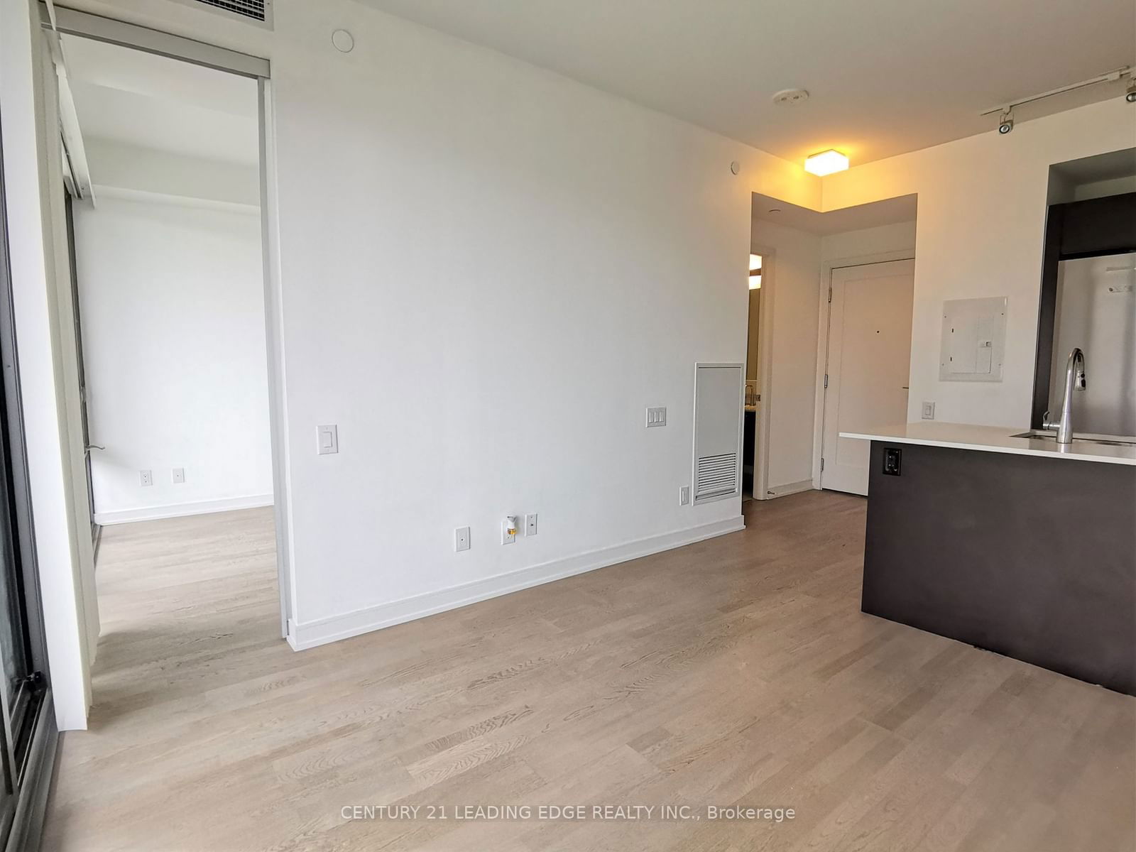 57 St Joseph St, unit 1021 for rent