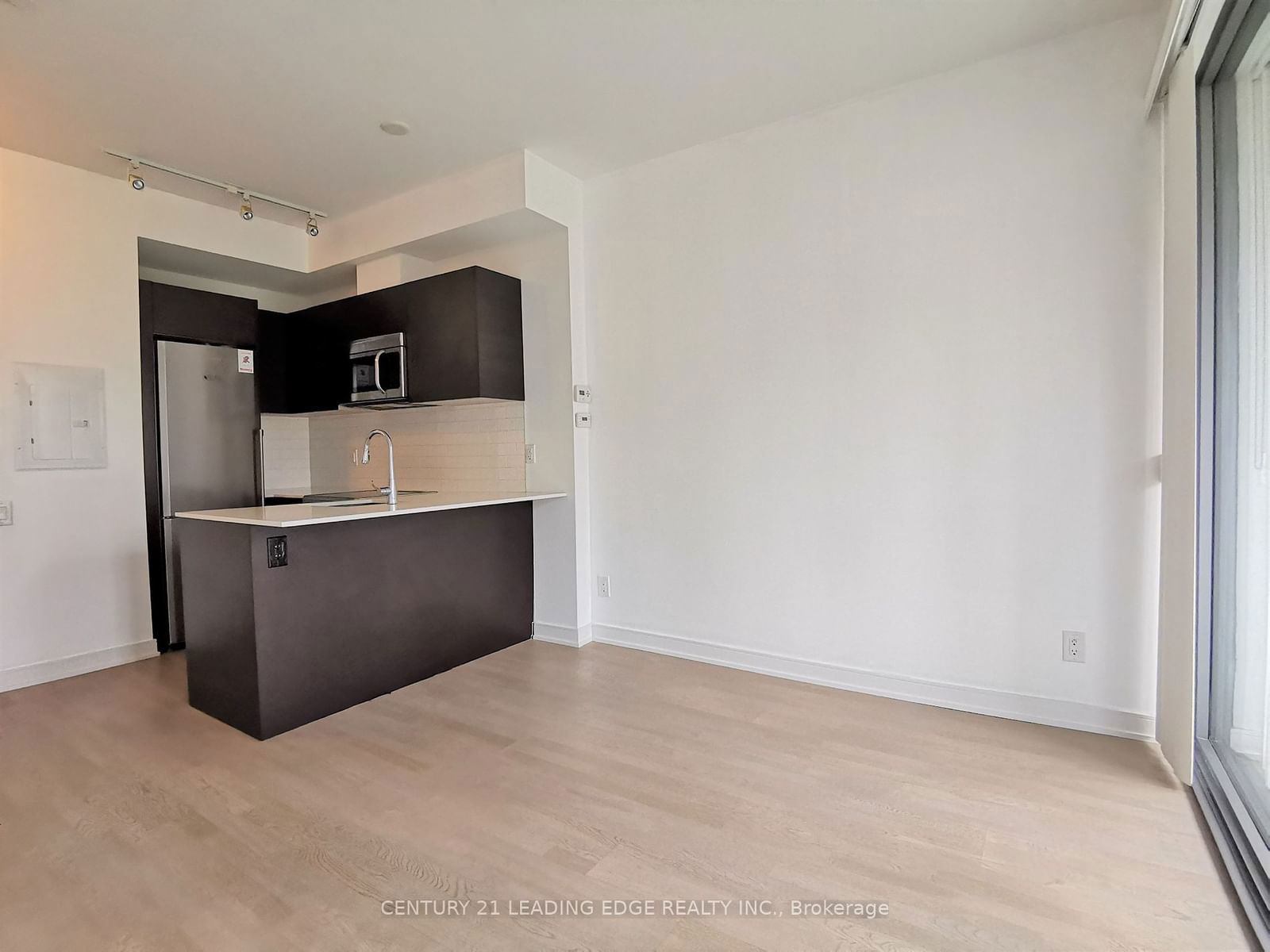 57 St Joseph St, unit 1021 for rent