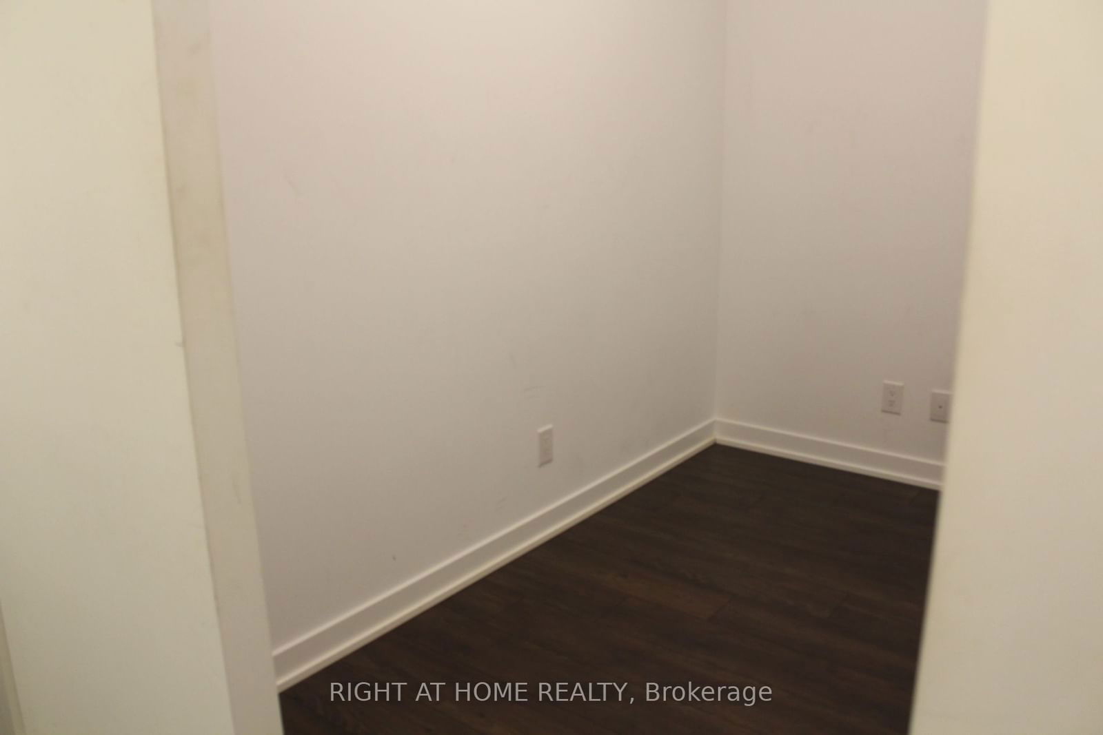 5 Defries St, unit 616 for rent