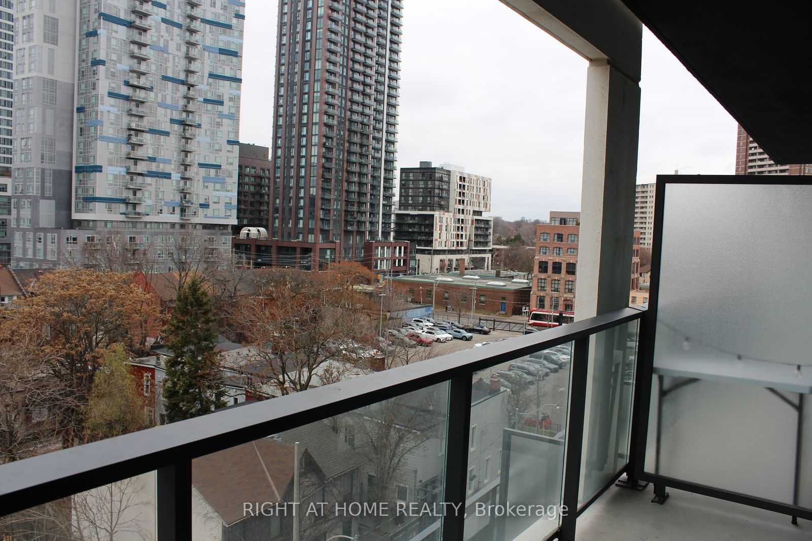 5 Defries St, unit 616 for rent