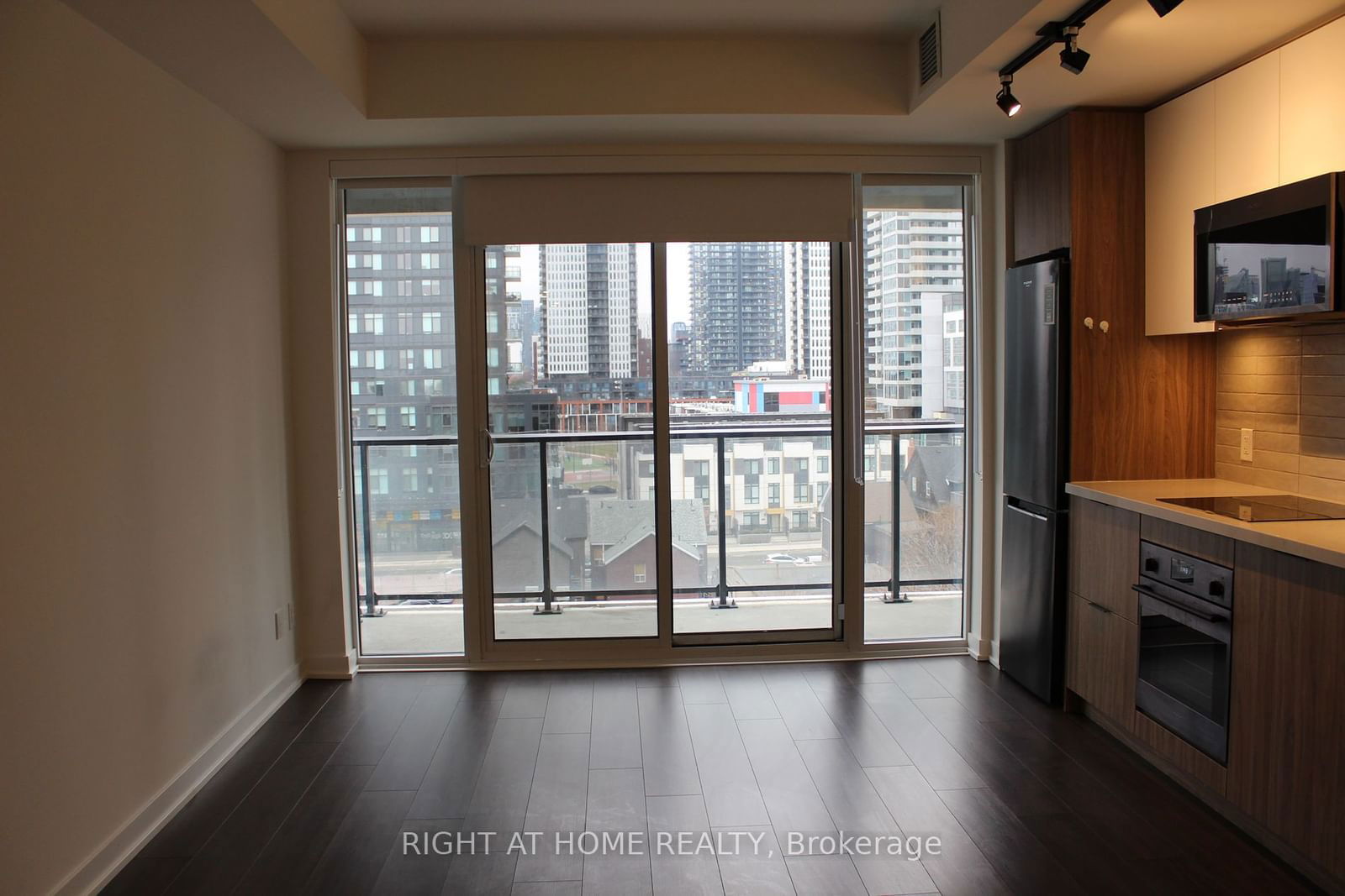 5 Defries St, unit 616 for rent