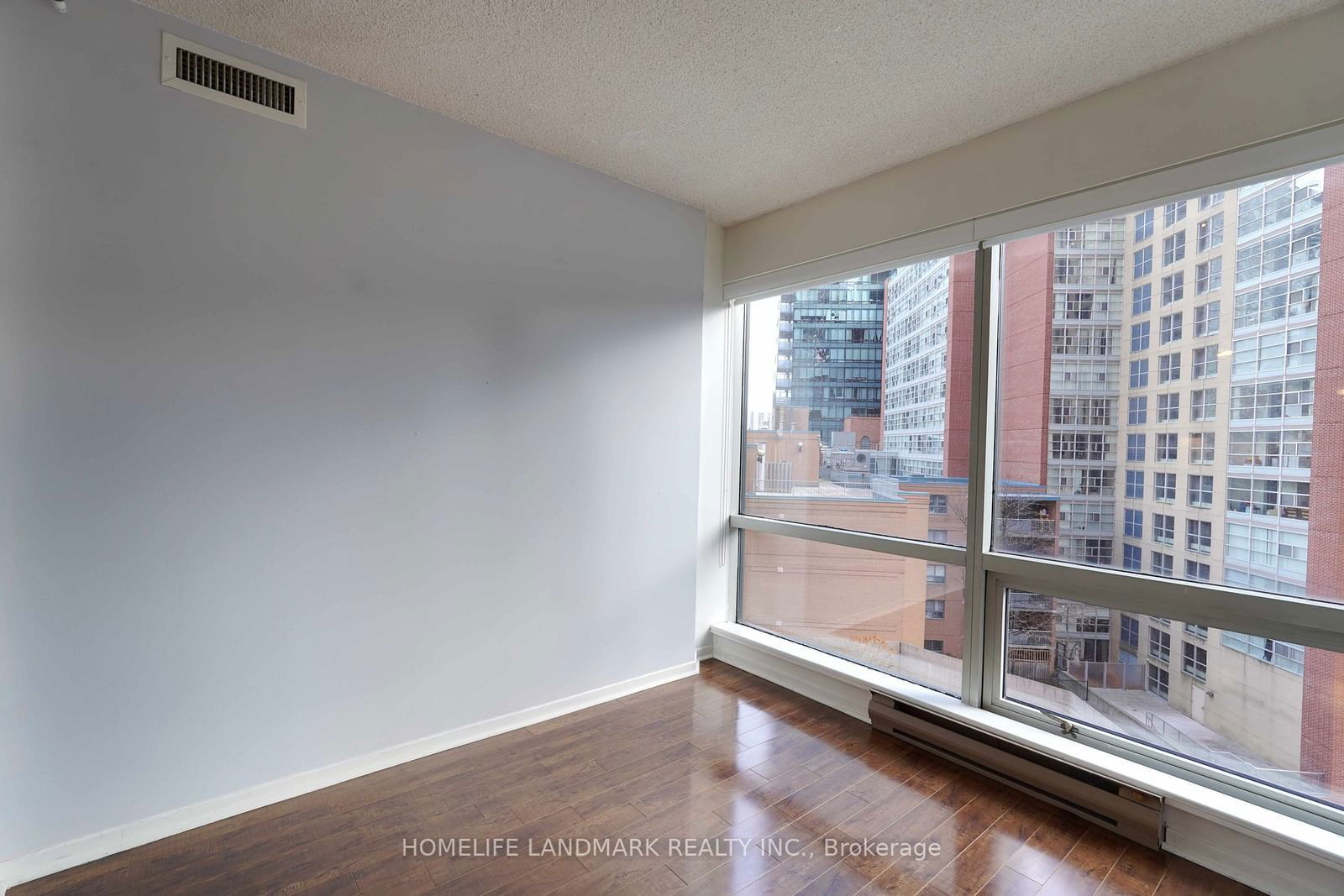 1001 Bay St, unit 605 for rent