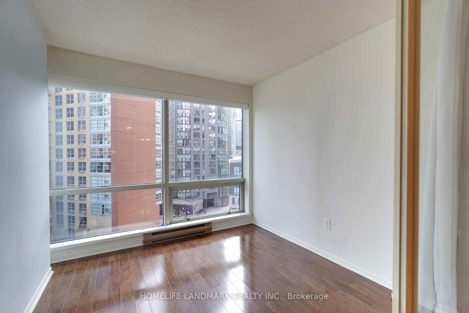 1001 Bay St, unit 605 for rent