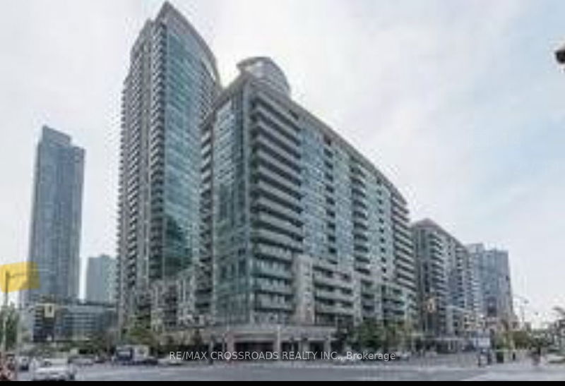 51 Lower Simcoe St, unit 706 for rent