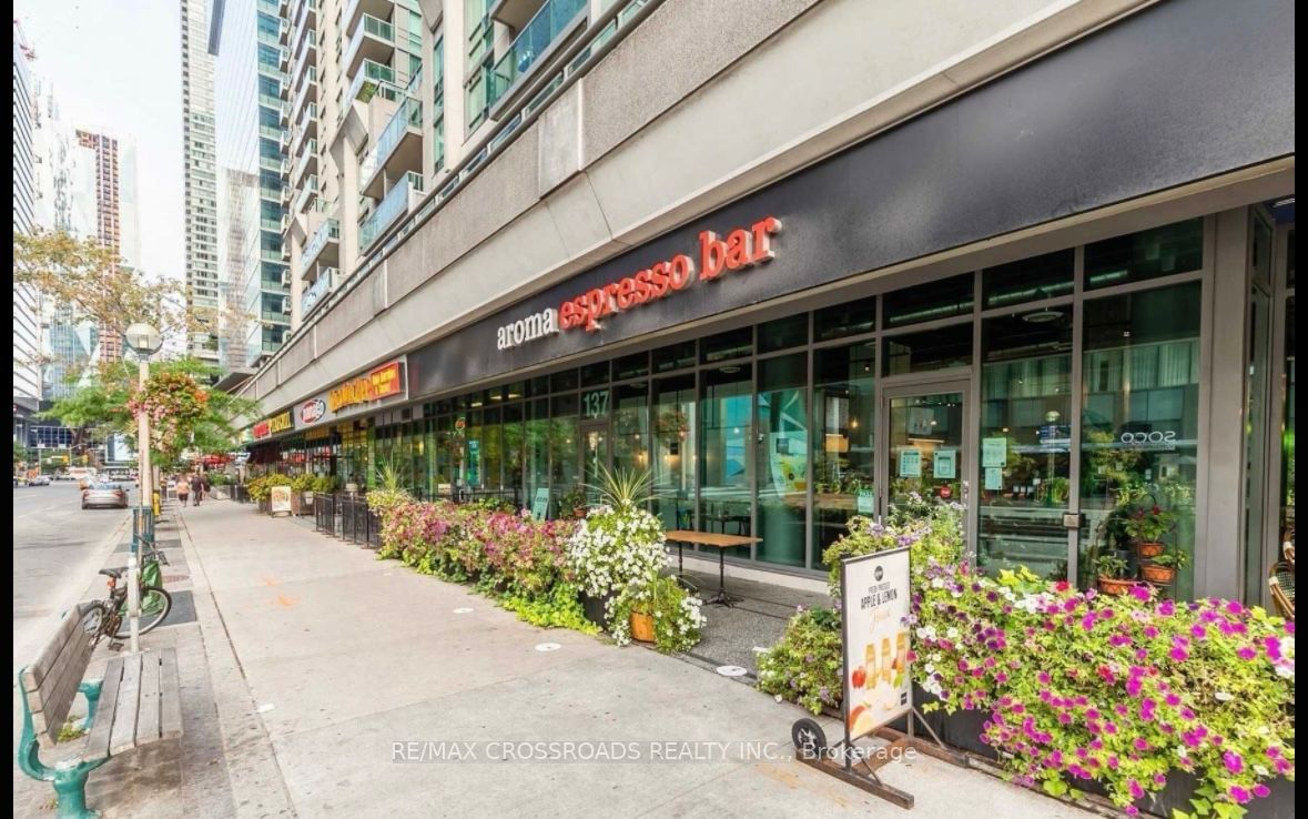 51 Lower Simcoe St, unit 706 for rent