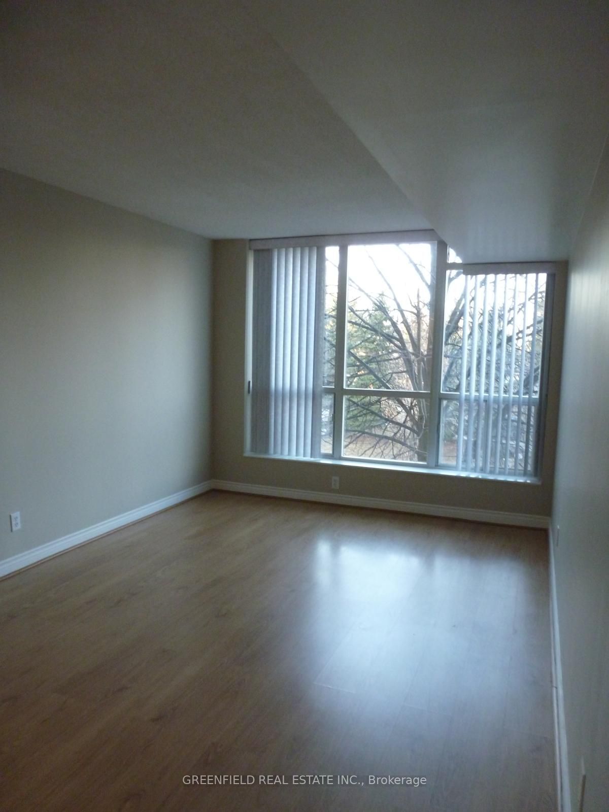 260 Doris Ave, unit 307 for rent