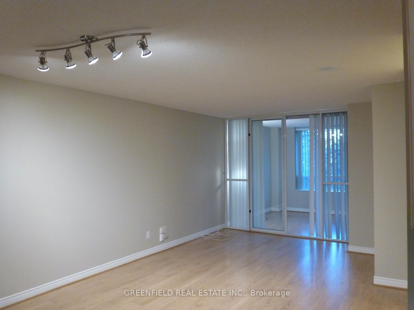 260 Doris Ave, unit 307 for rent