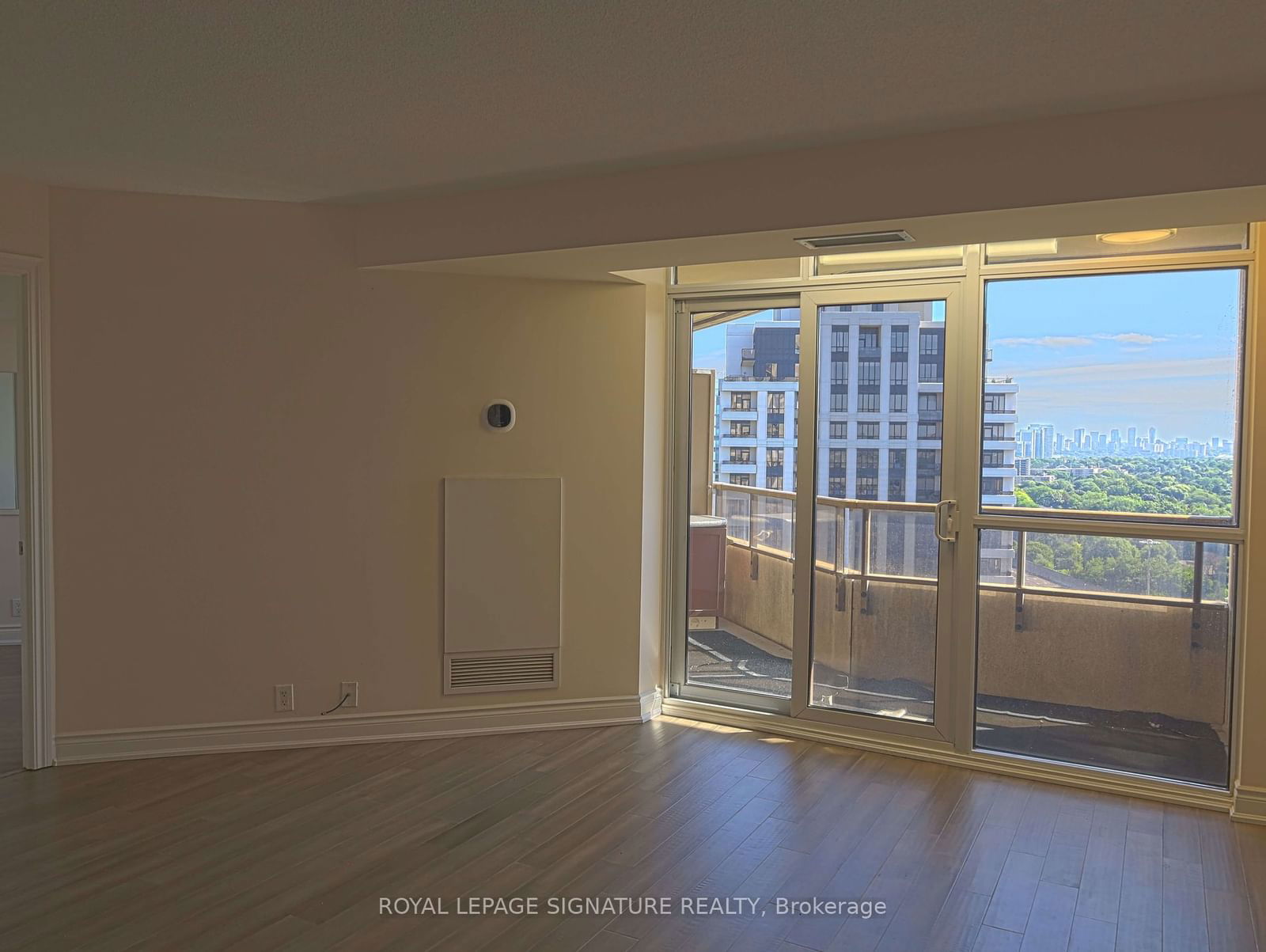 80 Harrison Garden Blvd, unit 1819 for rent