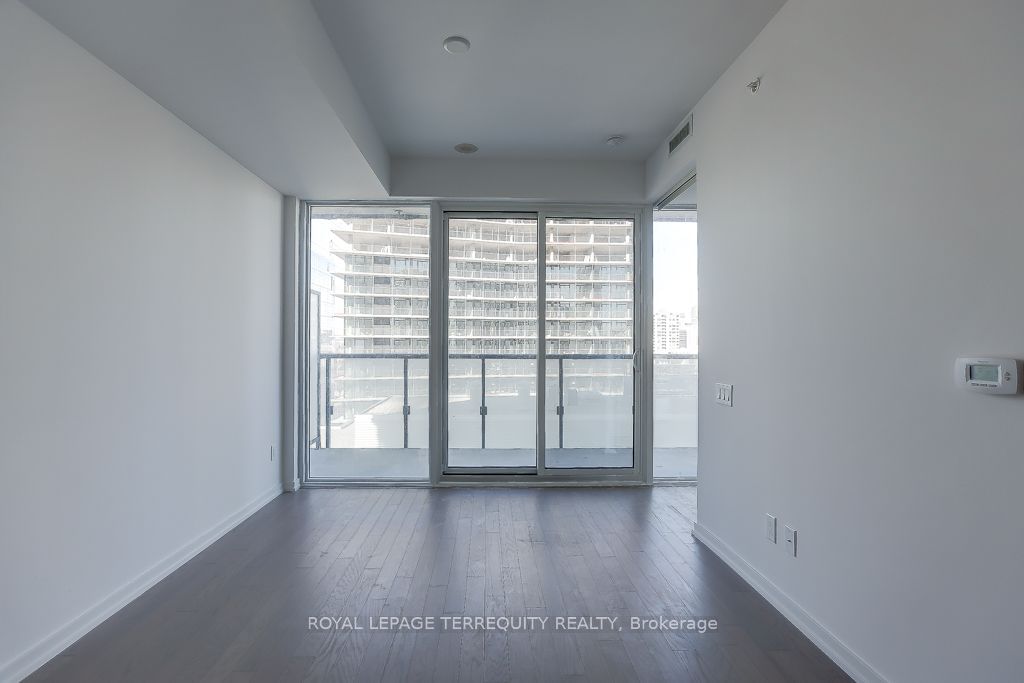 101 Peter St, unit 1401 for rent