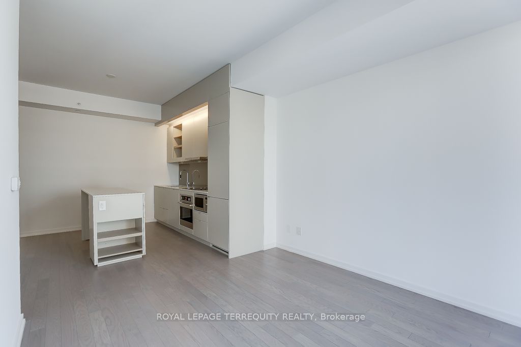 101 Peter St, unit 1401 for rent