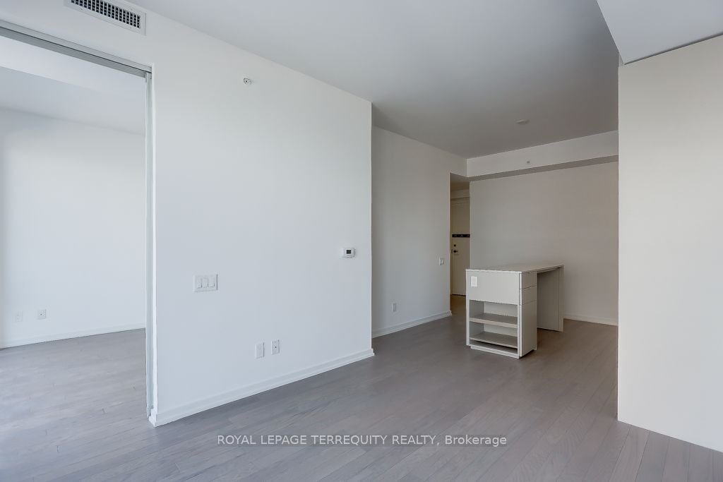 101 Peter St, unit 1401 for rent