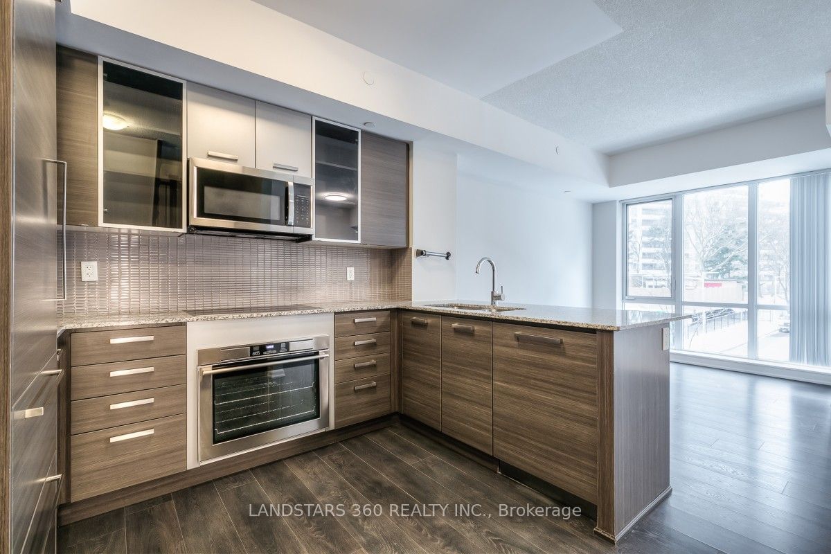 5168 Yonge St, unit Th11 for sale