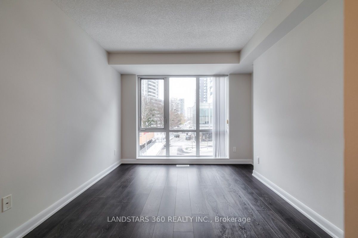 5168 Yonge St, unit Th11 for sale