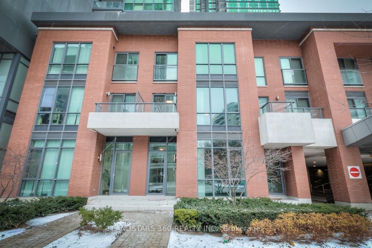 5168 Yonge St, unit Th11 for sale