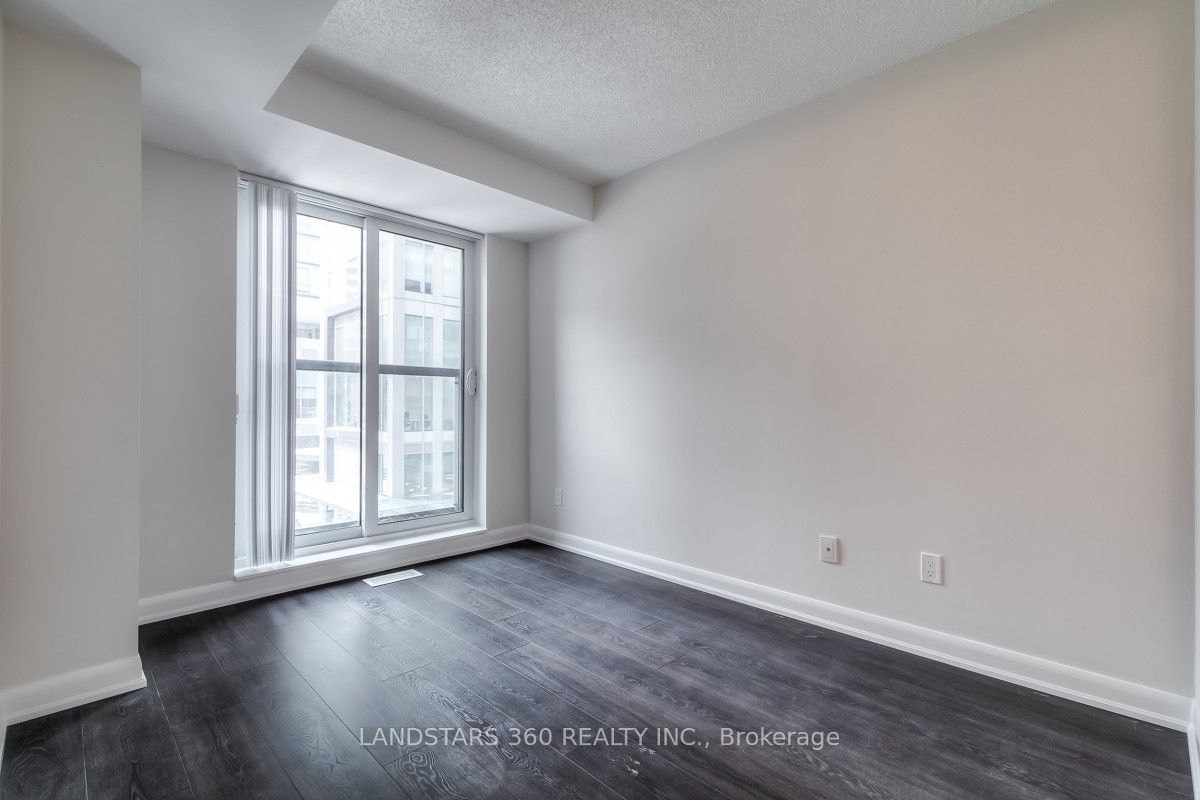 5168 Yonge St, unit Th11 for sale