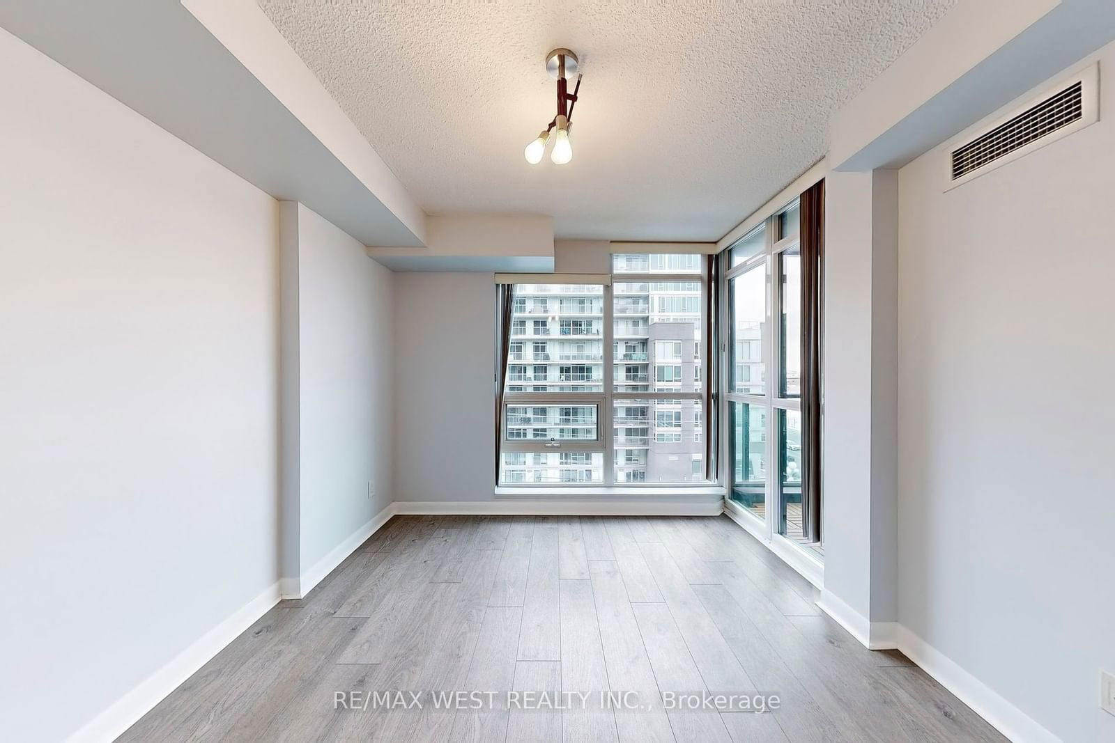 525 Wilson Ave, unit 647 for sale