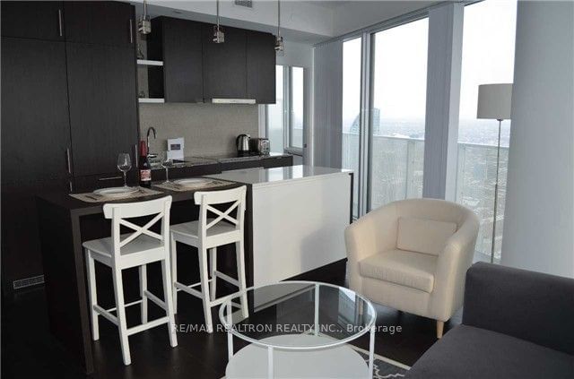 100 Harbour St, unit 6507 for rent