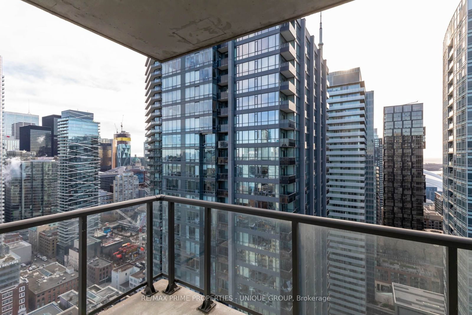 290 Adelaide St W, unit 3510 for rent