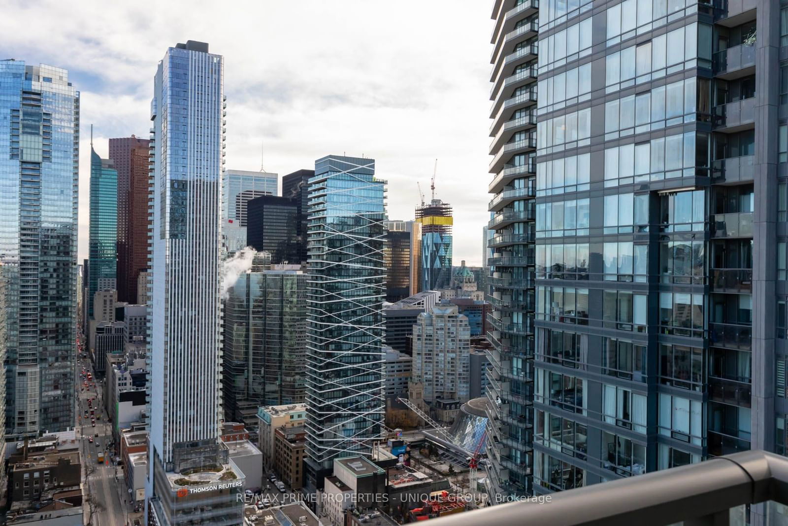 290 Adelaide St W, unit 3510 for rent