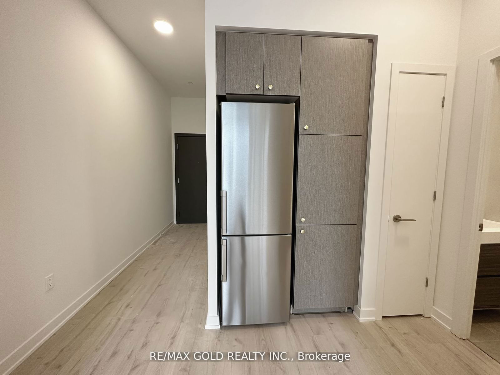 9 Tecumseth St, unit PH01 for rent