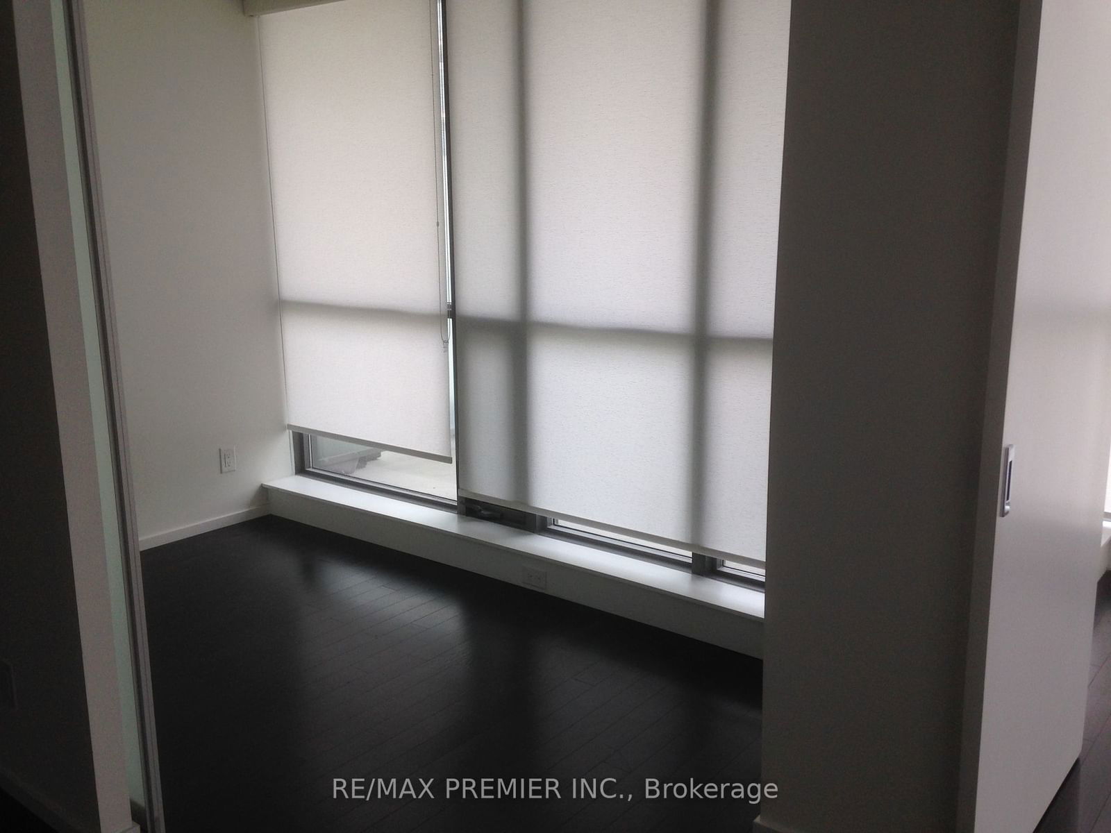 8 Charlotte St, unit 1706 for rent