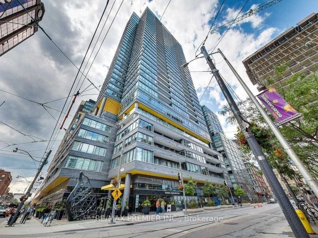 8 Charlotte St, unit 1706 for rent