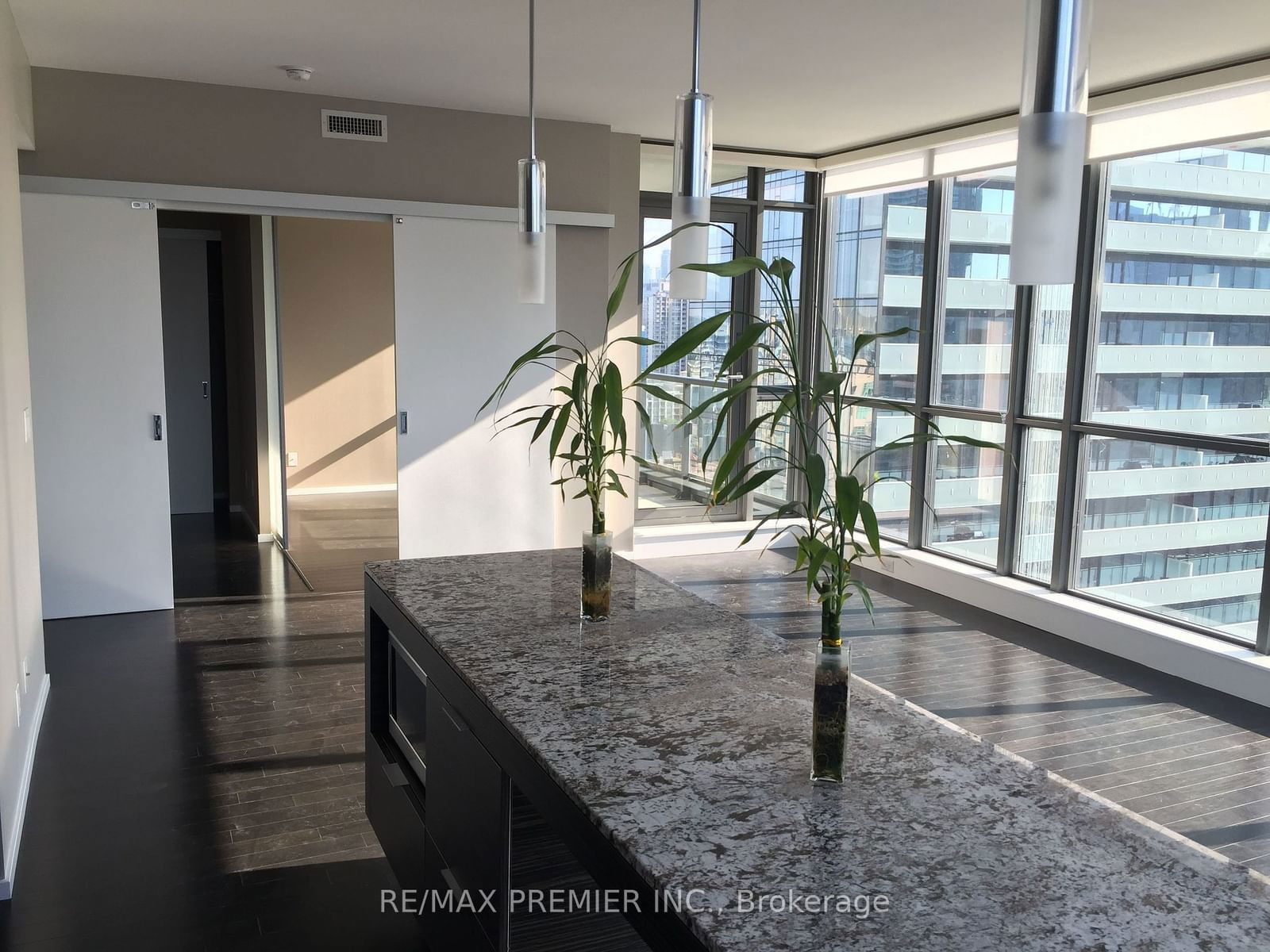 8 Charlotte St, unit 1706 for rent