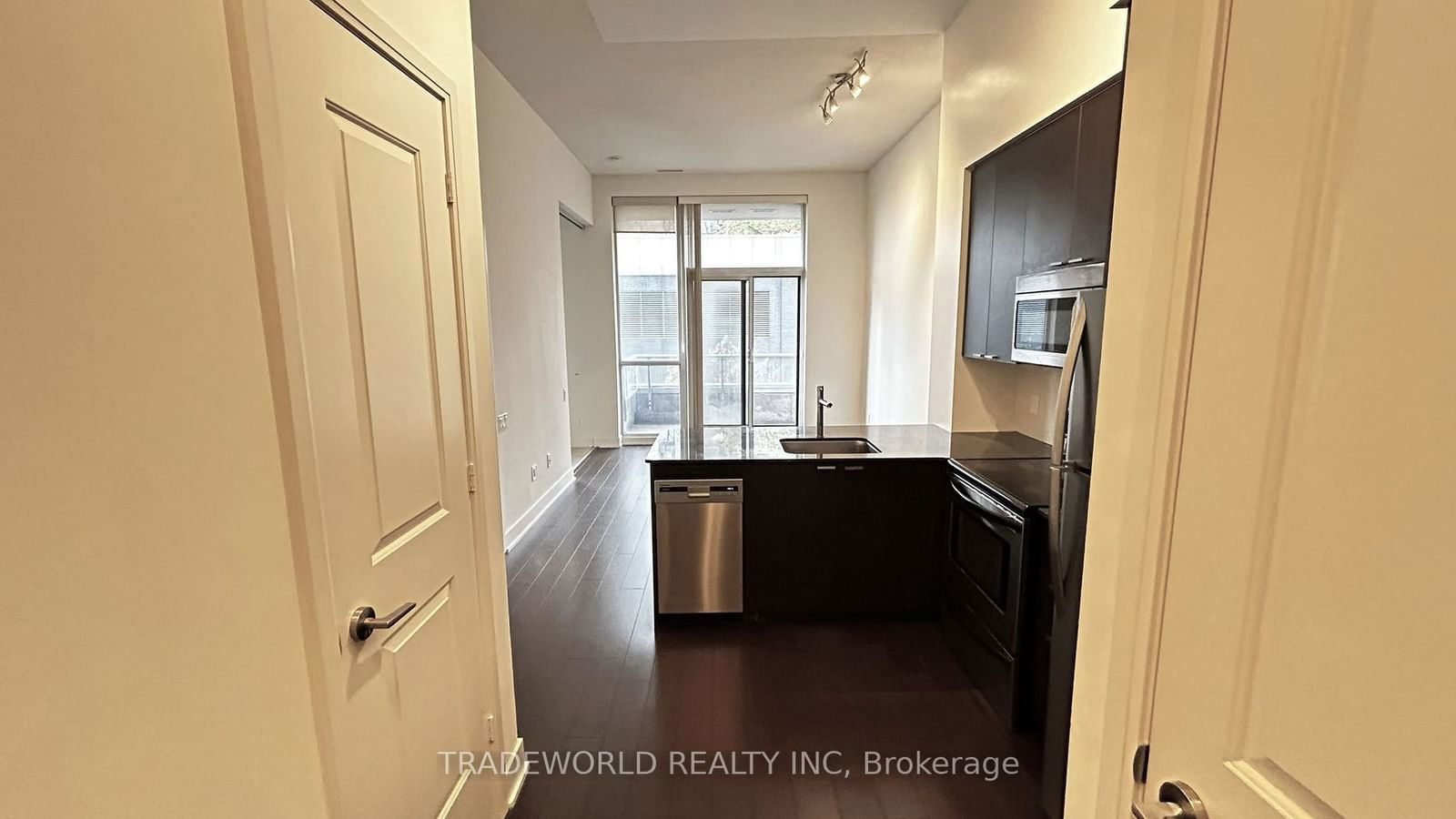 23 Sheppard Ave E, unit 301 for rent