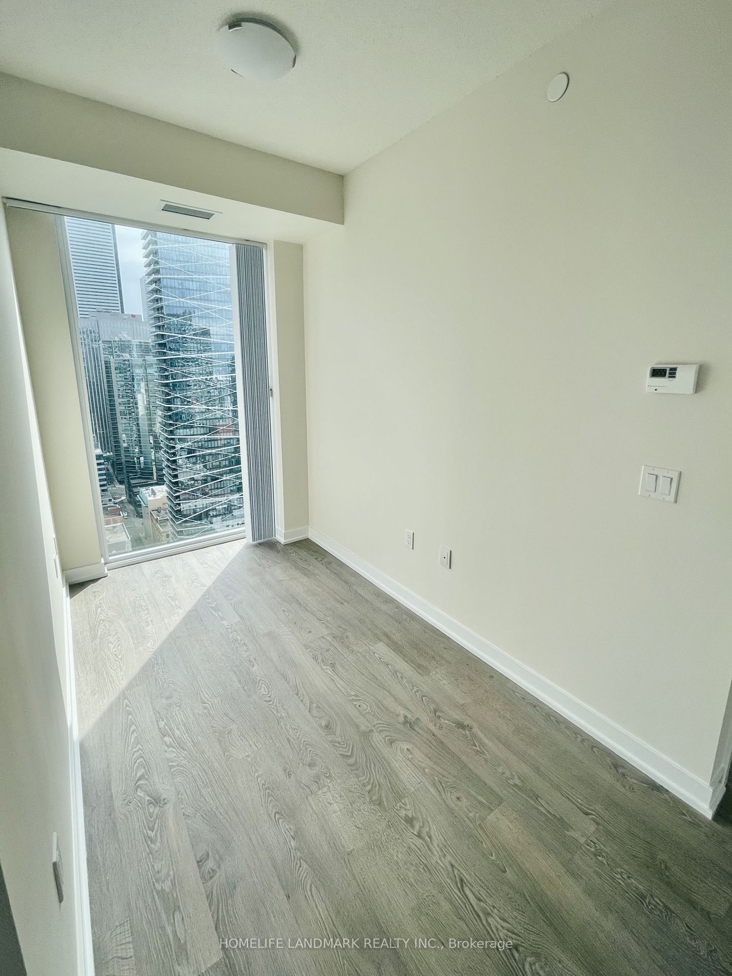 99 JOHN St, unit 1207 for rent