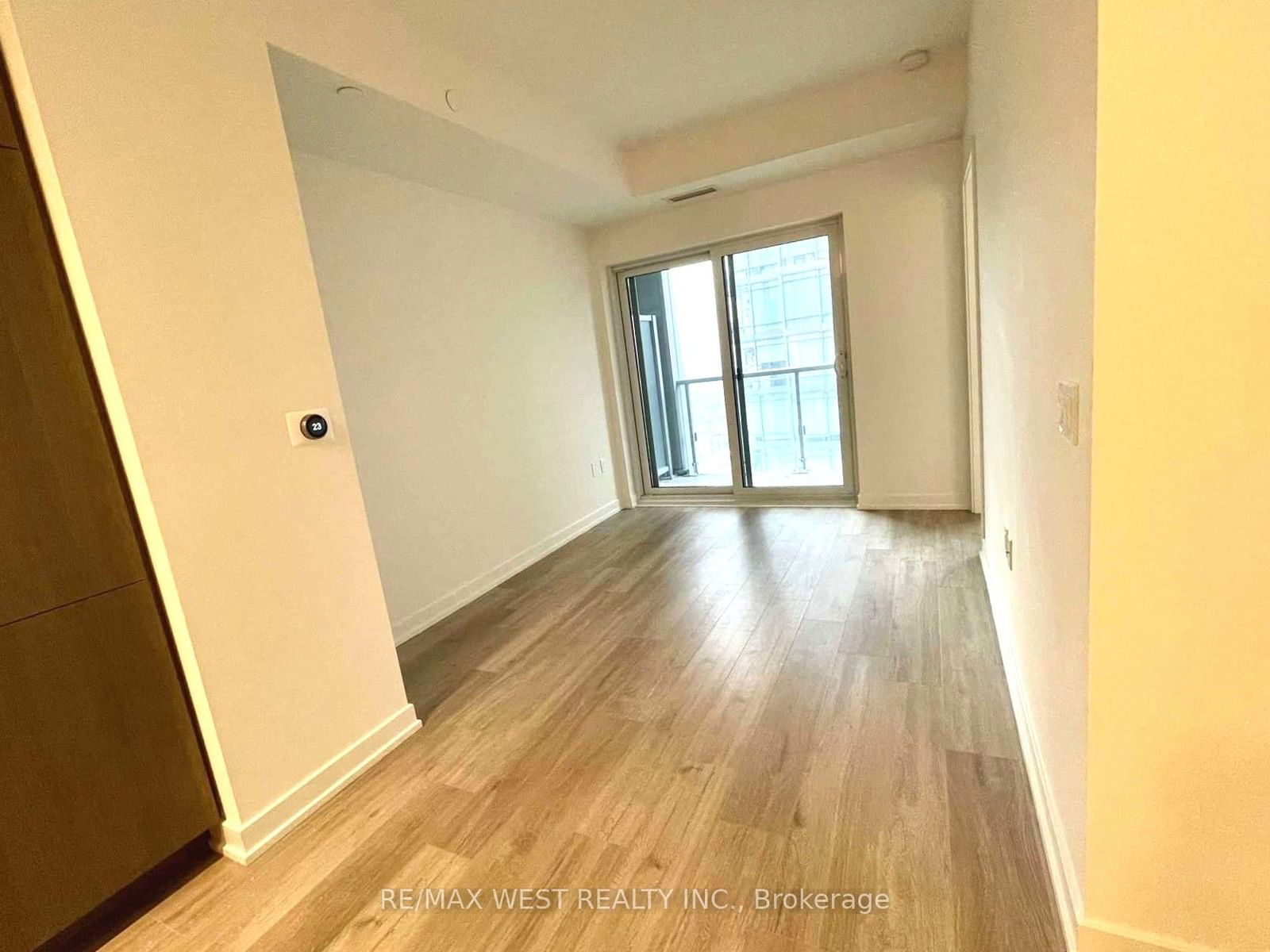 1 Yorkville Ave, unit 2107 for sale