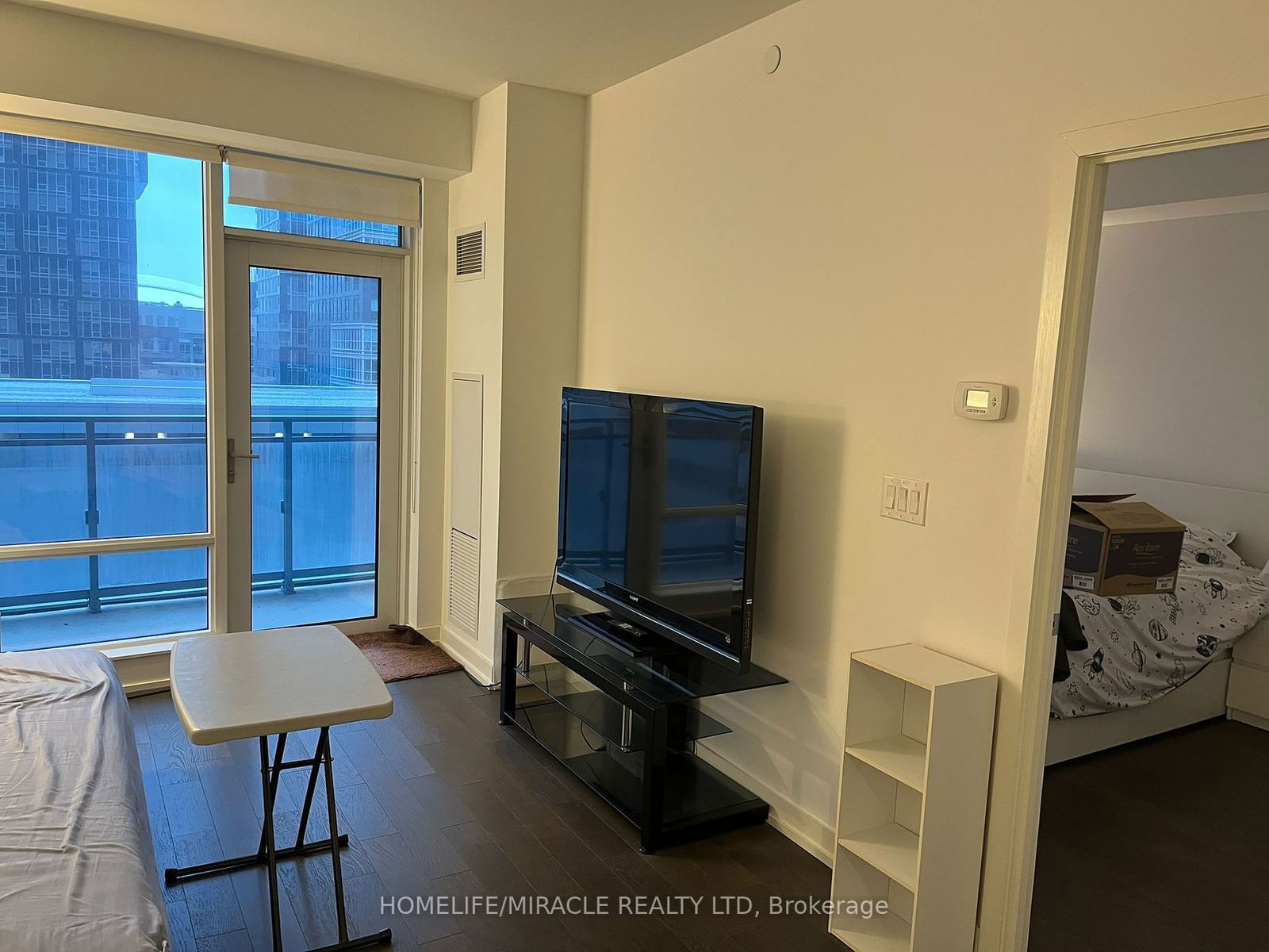 21 Widmer St, unit 1310 for rent