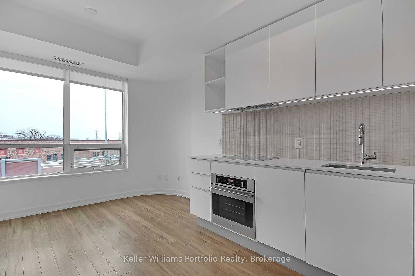 377 Madison Ave, unit 523 for rent