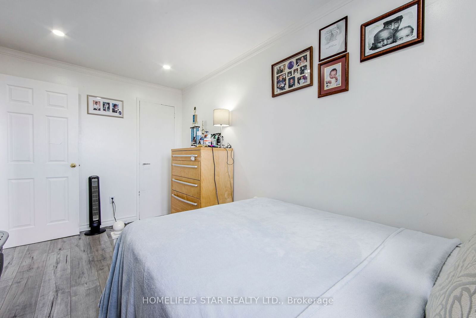 5 SUNNY GLENWAY, unit 320 for sale