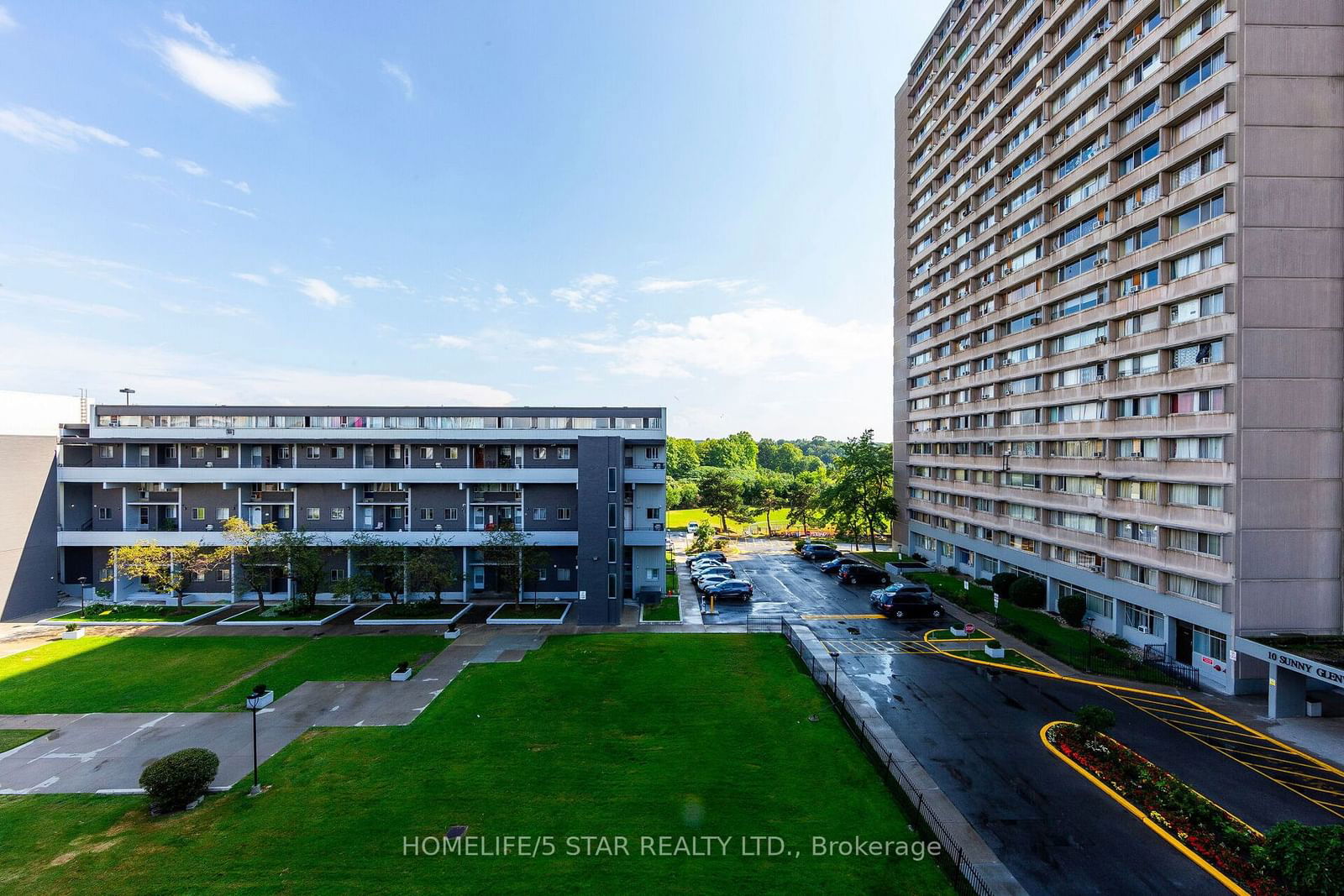 Sunny Glenway townhomes, North York, Toronto