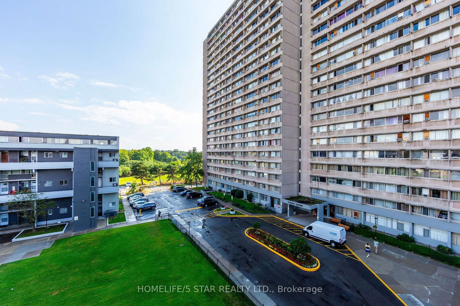 Sunny Glenway townhomes, North York, Toronto