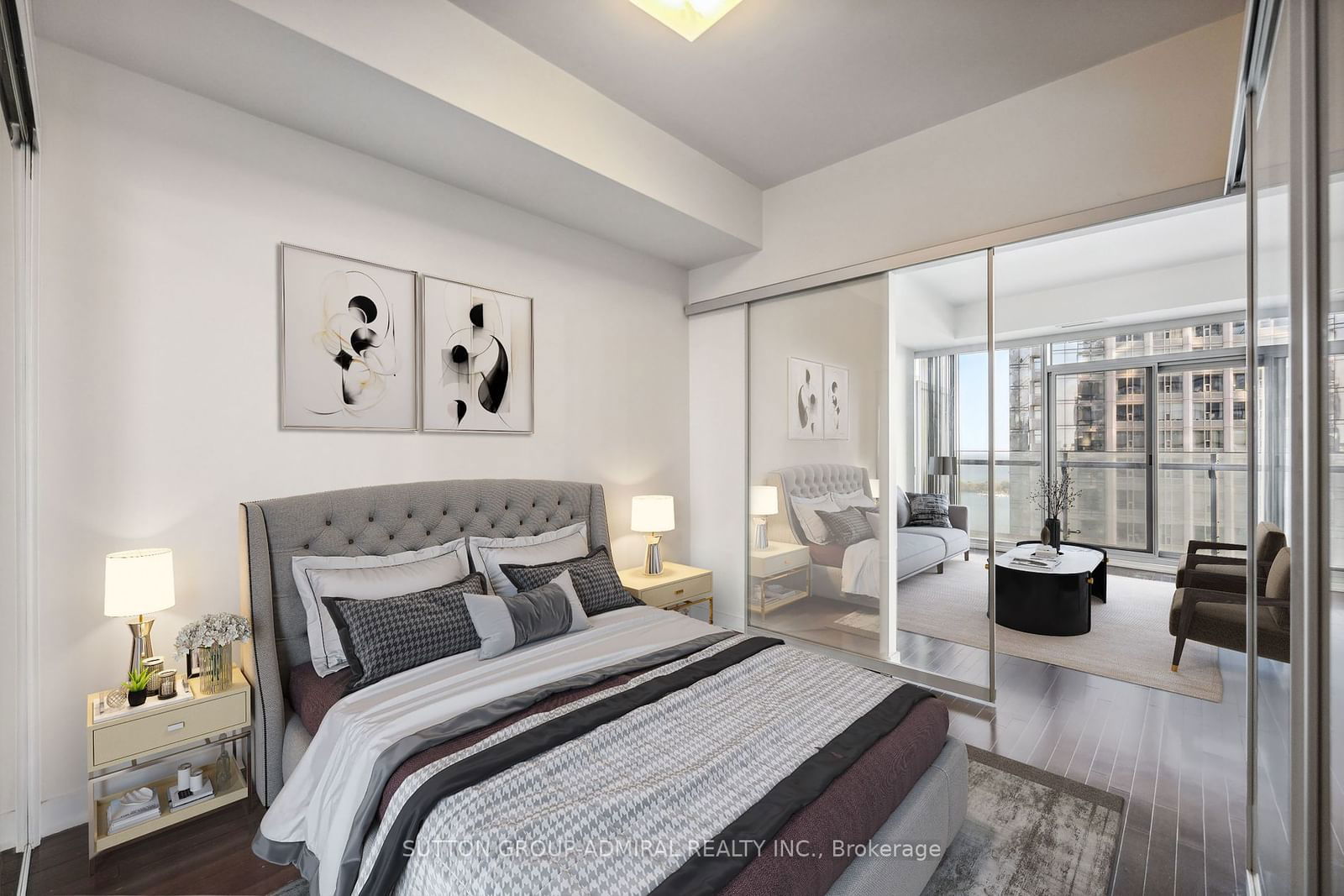 14 York St, unit 4704 for sale