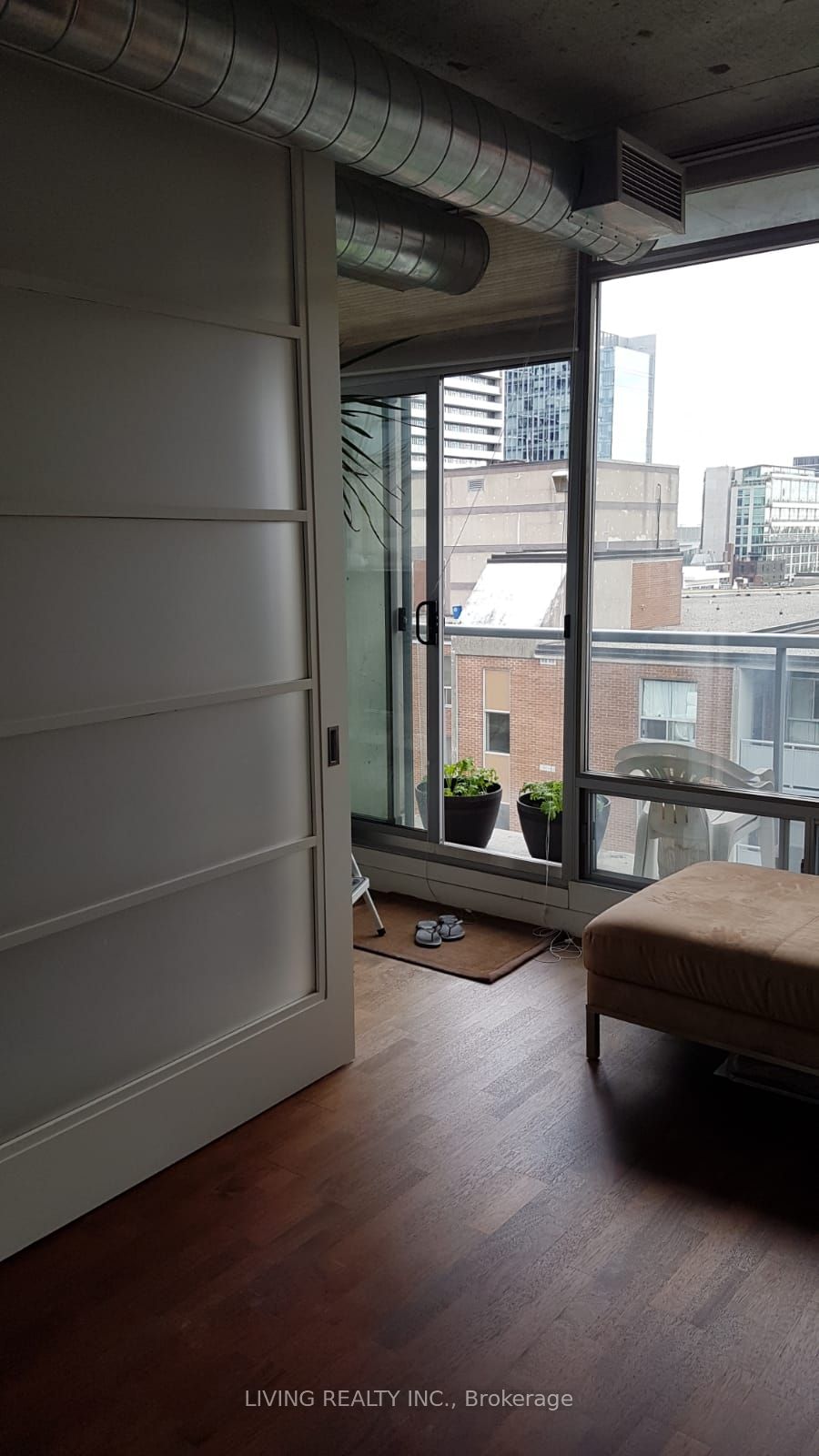 169 John St, unit 802 for rent