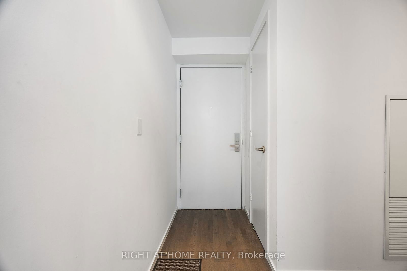 5 St Joseph St, unit 3403 for rent