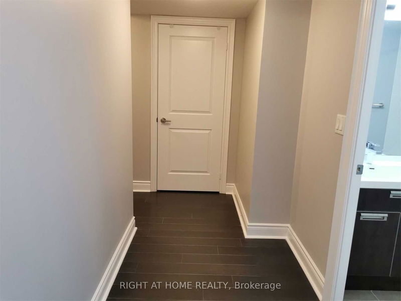 28 Ted Rogers Way, unit 2211 for rent