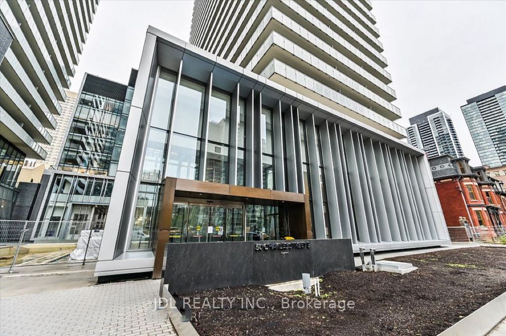 50 Charles St E, unit Lph4706 for rent