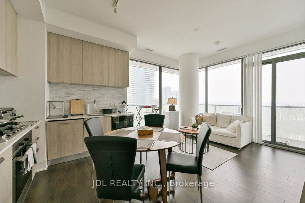 50 Charles St E, unit Lph4706 for rent