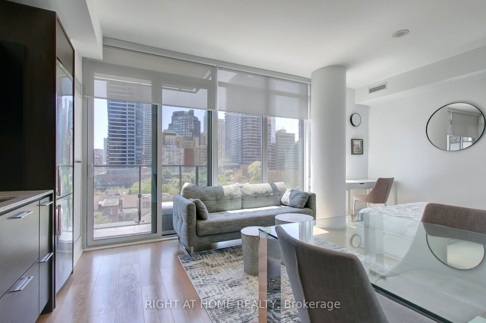 75 St Nicholas St, unit 703 for rent