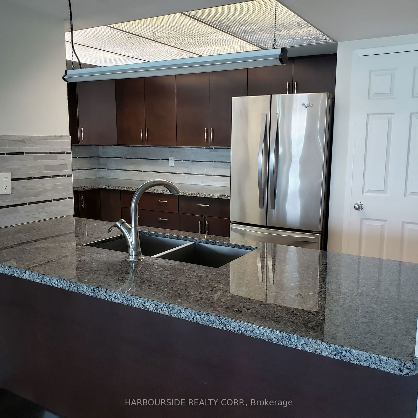 77 Harbour Sq, unit 2112 for rent