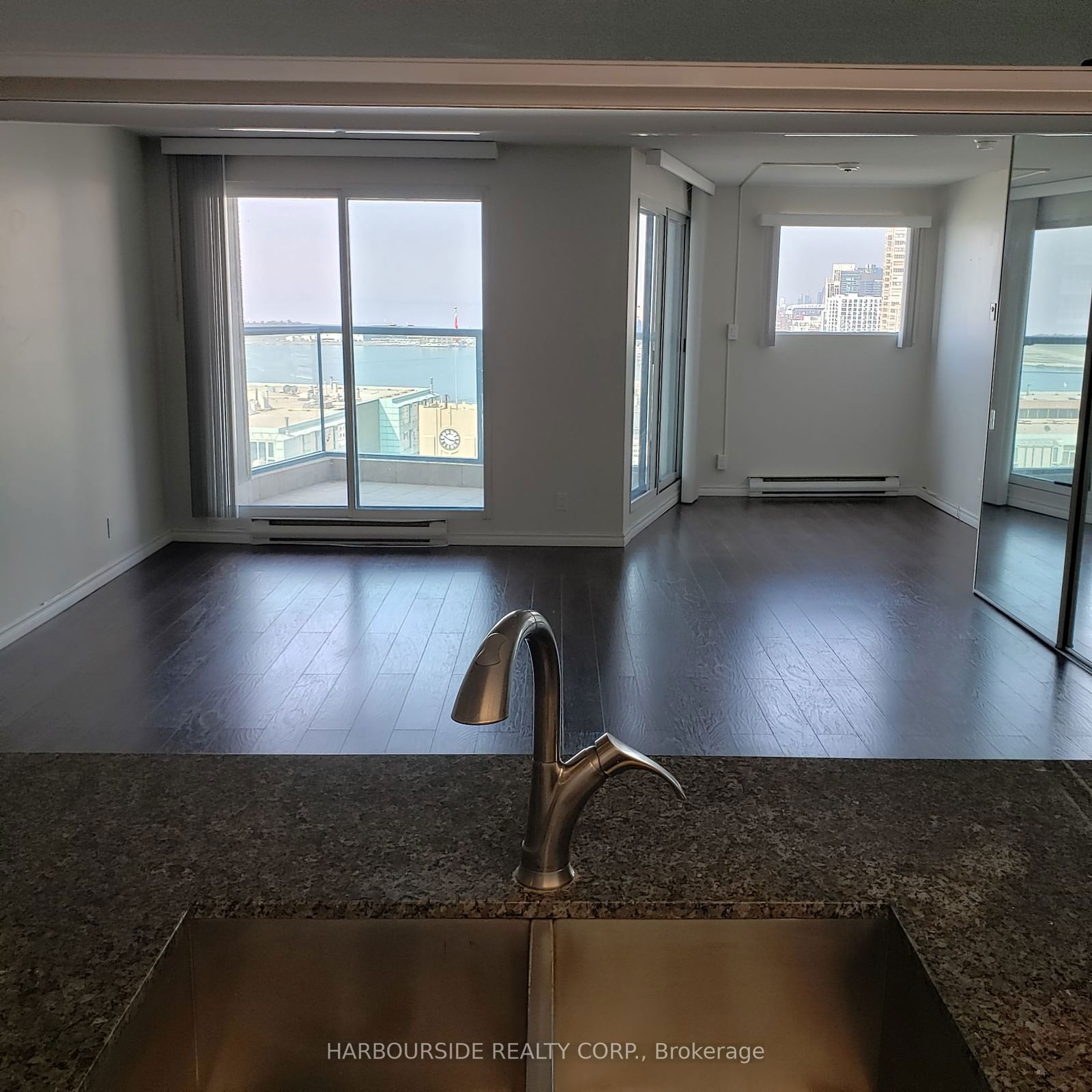 77 Harbour Sq, unit 2112 for rent