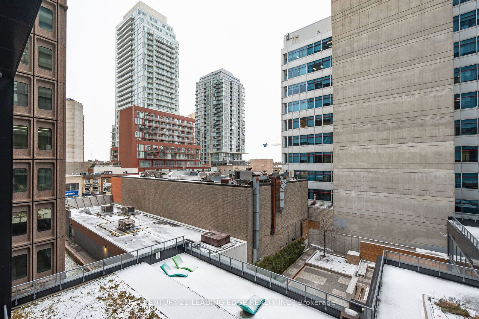 30 Roehampton Ave, unit 506 for sale