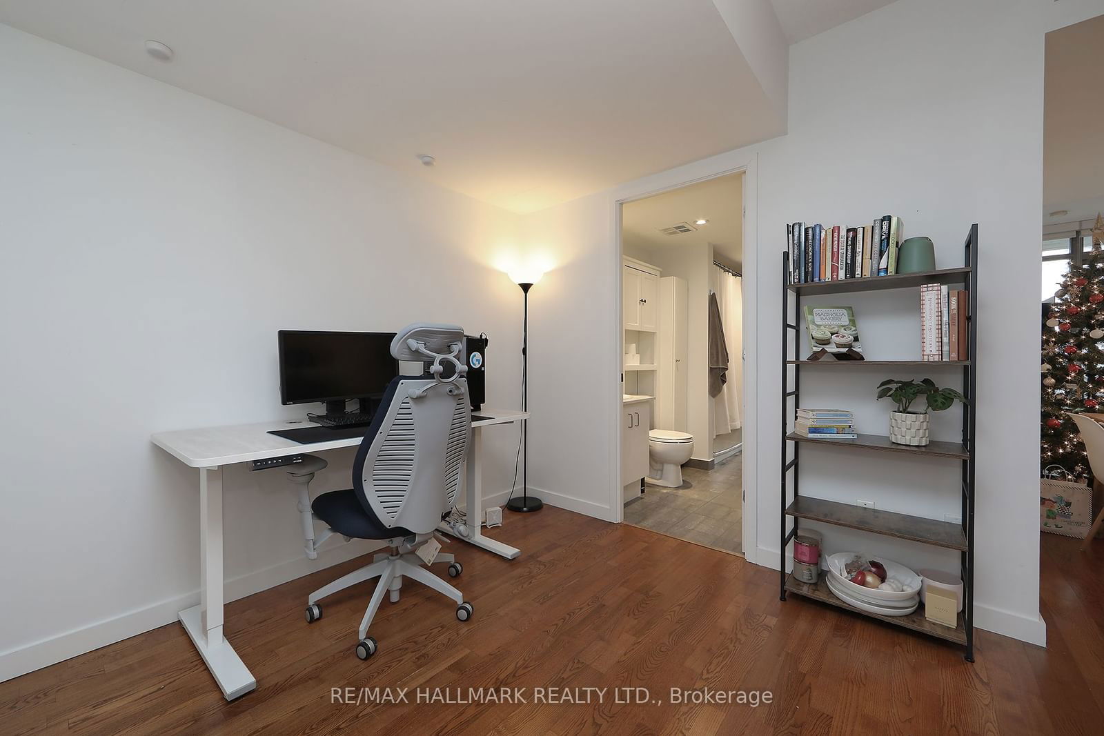 285 Mutual St, unit 2201 for rent