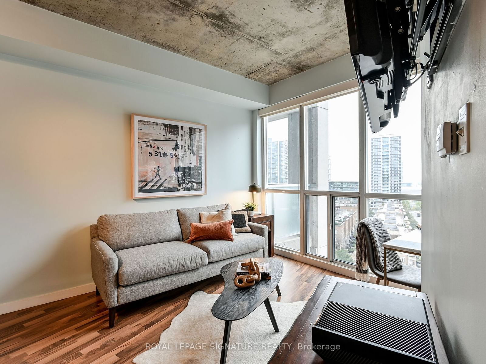 1 Shaw St, unit 1221 for rent