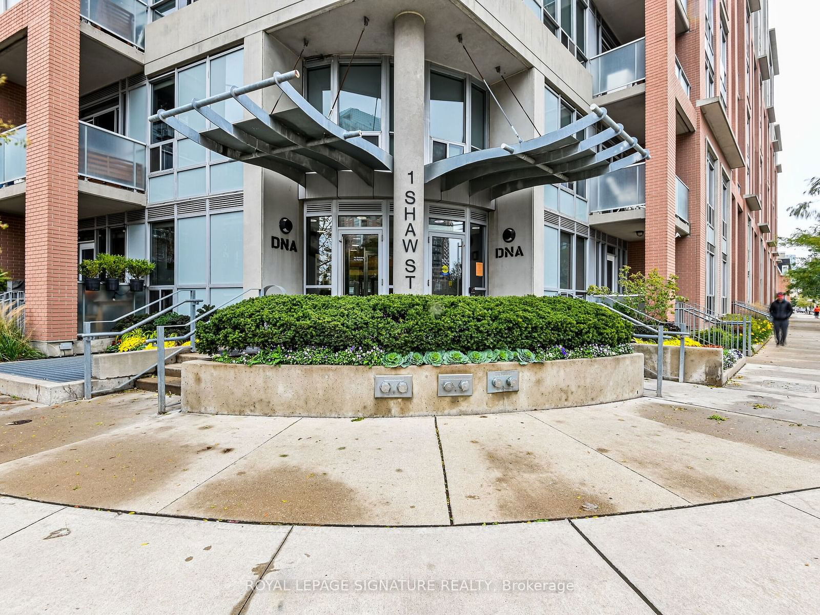 1 Shaw St, unit 1221 for rent