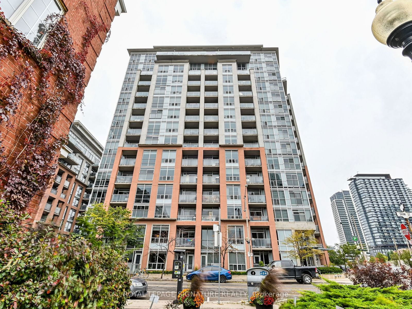 1 Shaw St, unit 1221 for rent